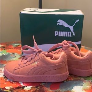Like New Toddler Puma size 7